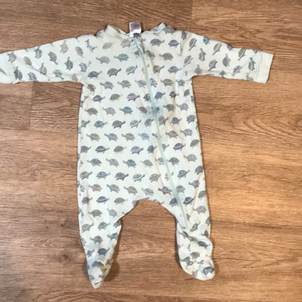 Feather baby pjs